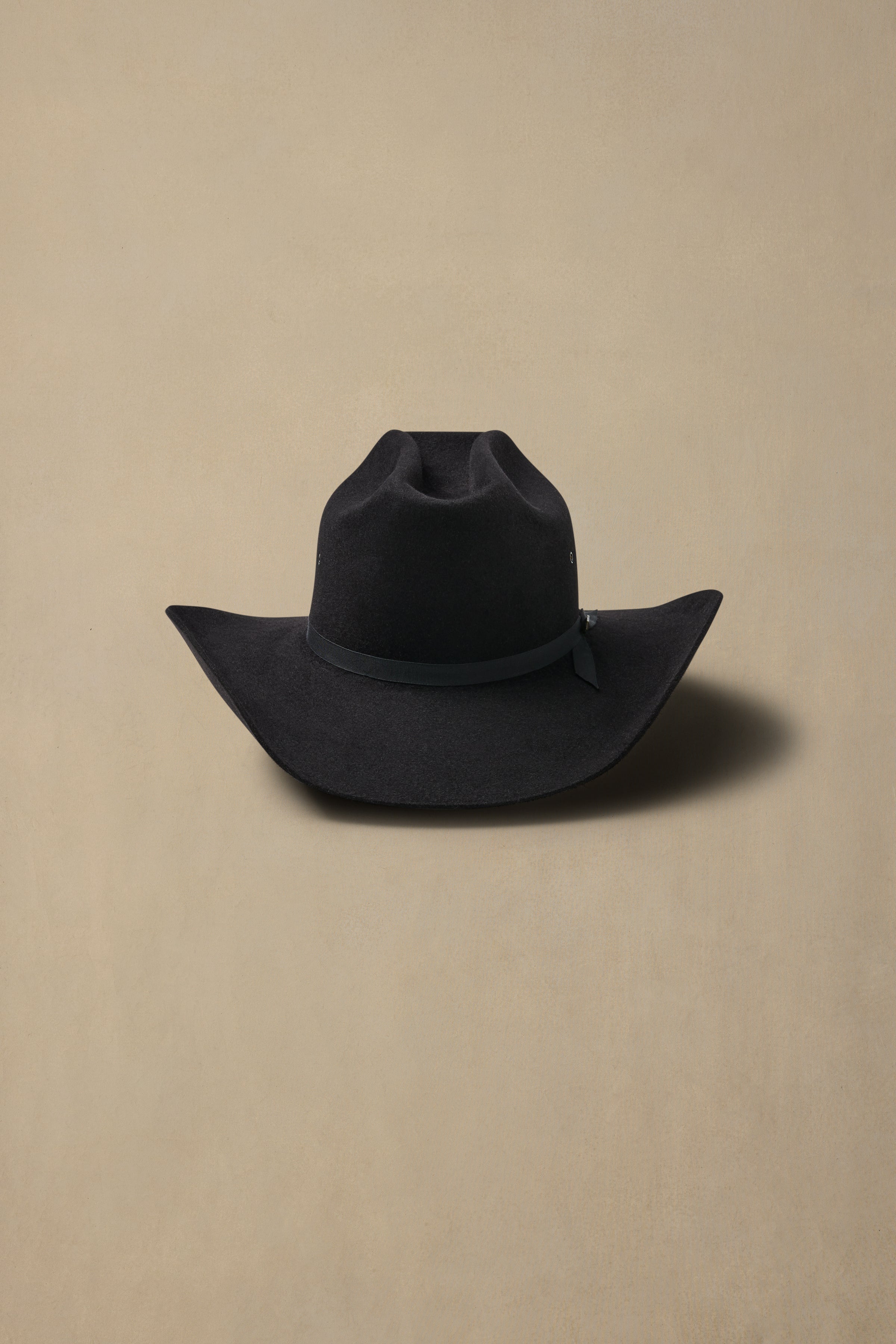 The Outback Club Black