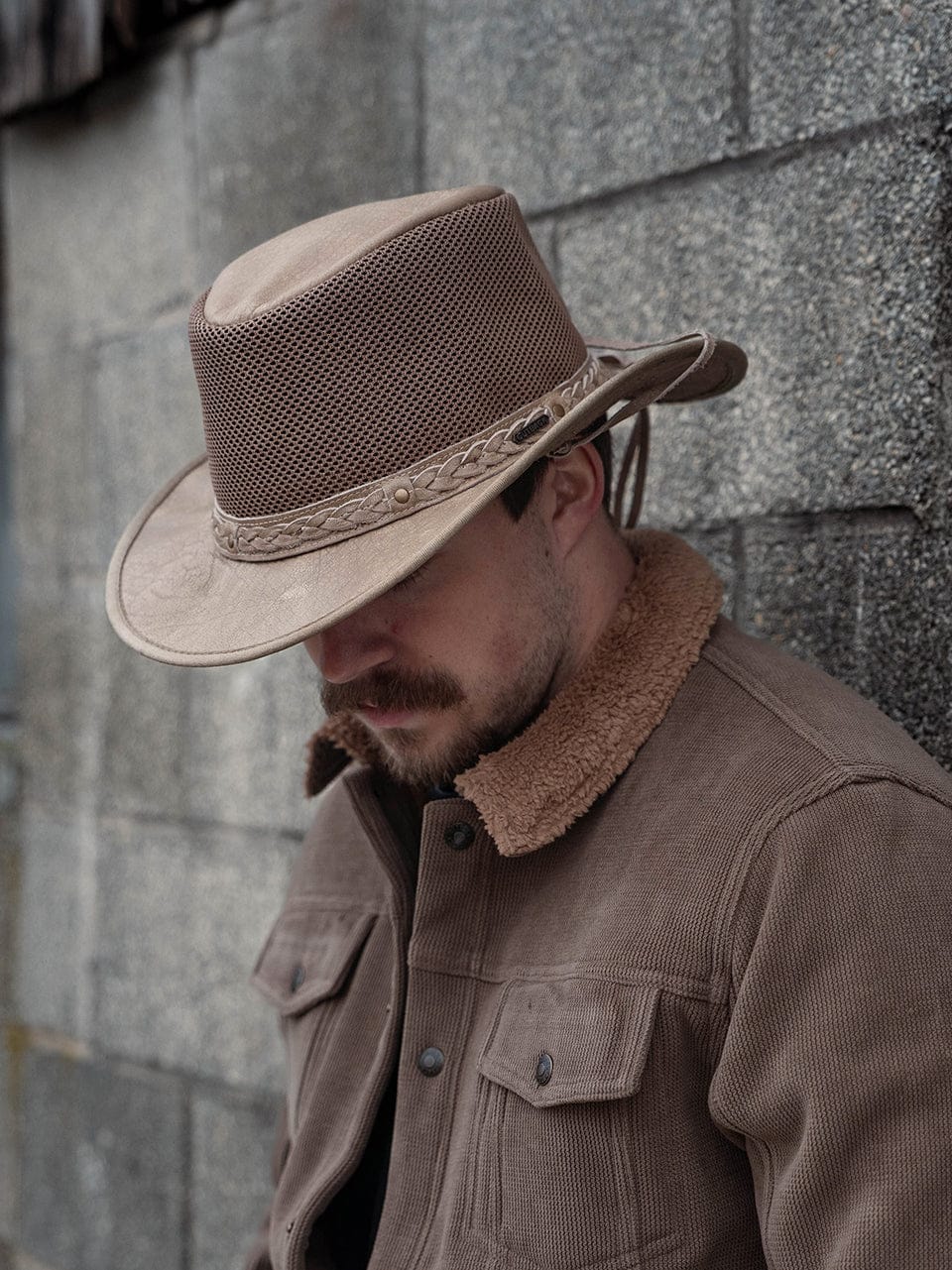 Wagga Wagga with Mesh Leather Hat
